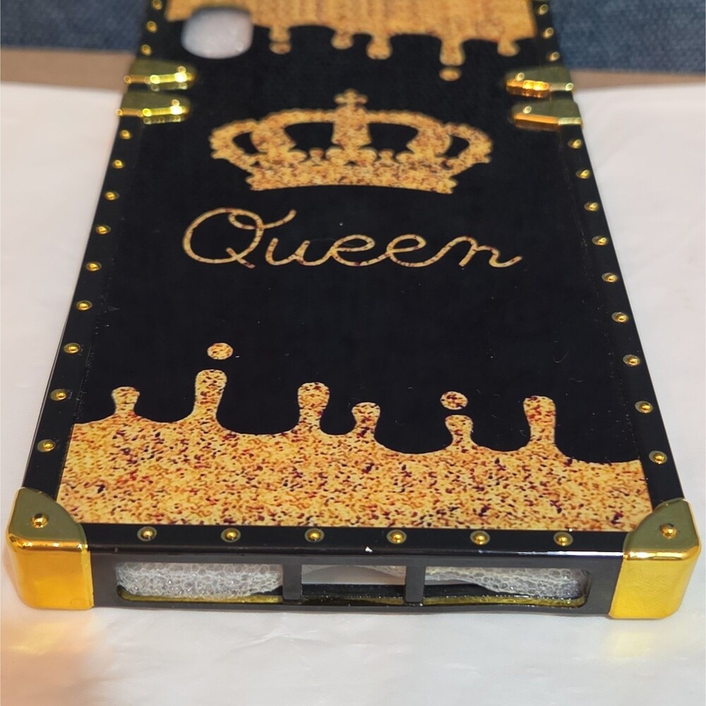 Boutique Samsung Galaxy Queen Crown Gold Square Case Shockproof - Picture 12 of 16